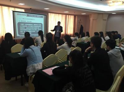 濟南公名教育咨詢 以寬敞教室為基石，打造專業(yè)教育咨詢服務環(huán)境